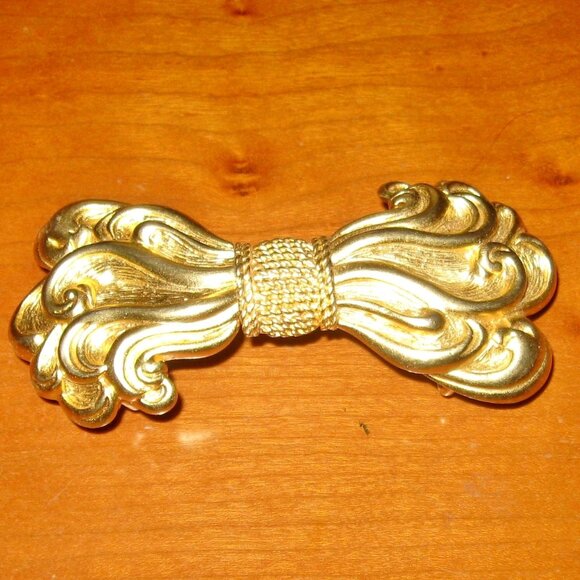 Vintage Paquette Belt Buckle - Pretty Flowing Bow - Women's Accessory - Picture 1 of 8
